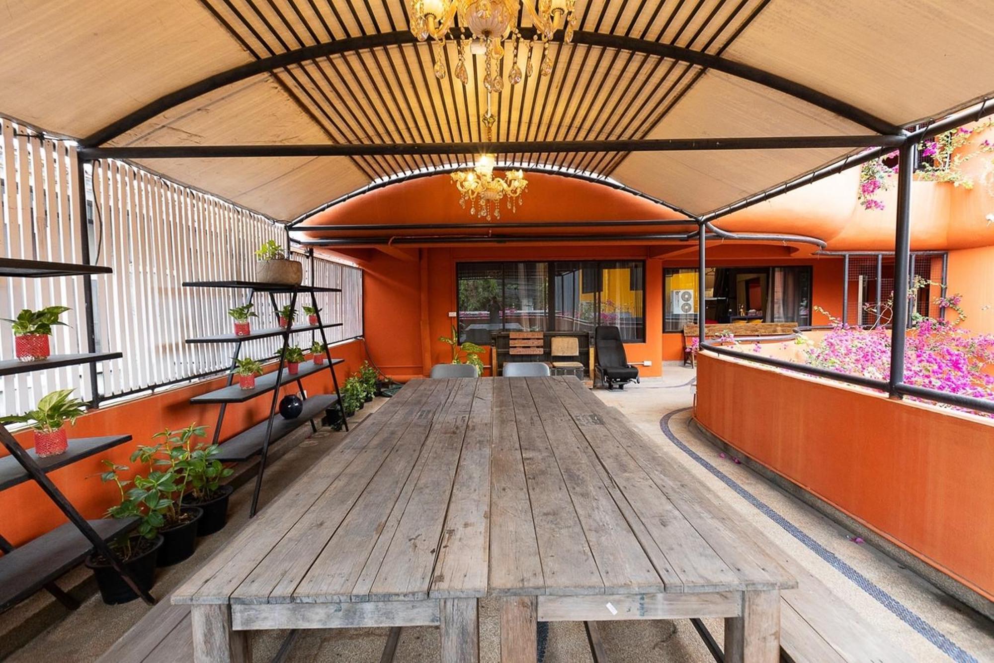 בנגקוק Orange Lodge מראה חיצוני תמונה